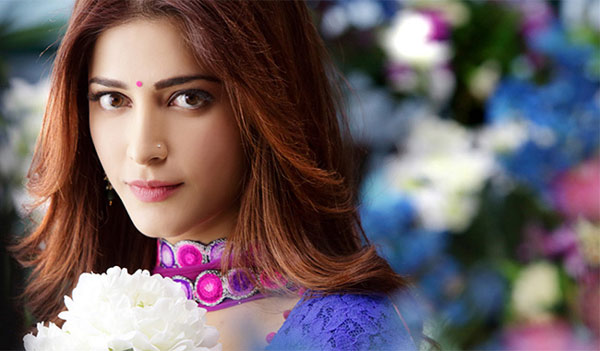 heroine shruti haasan,kamal haasan daughter,top diirector sunder,movie budget 400 crores,vijay,arya,katamarayudu movie  భారీ బడ్జెట్ చిత్రంలో మంచి ఆఫర్ పట్టేసింది!